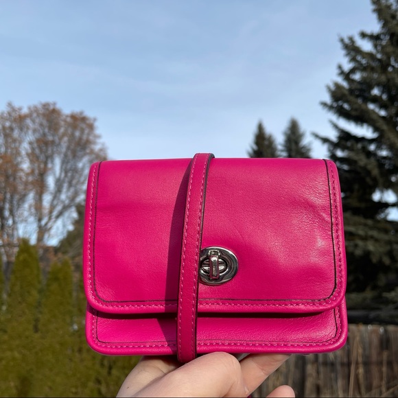 coach legacy turnlock crossbody